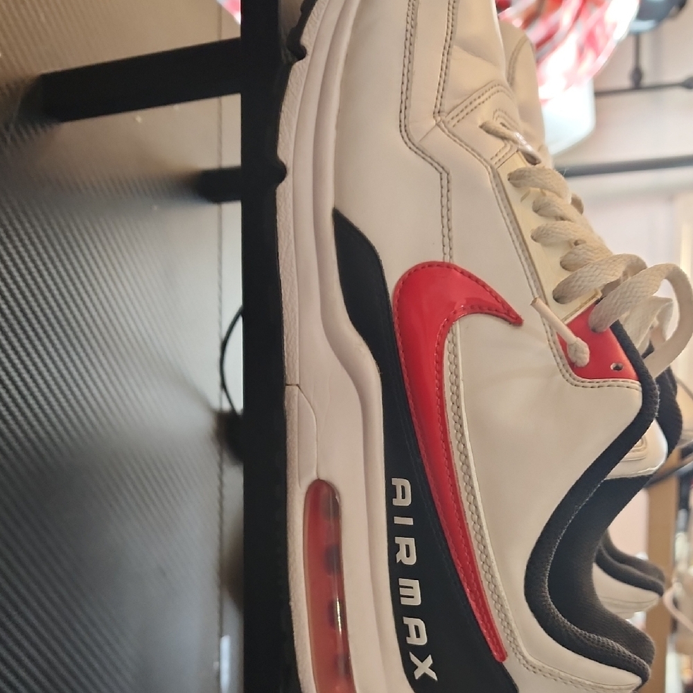 Nike White and Red Sneakers